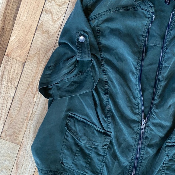 Army green short sleeve jacket - Picture 2 of 4